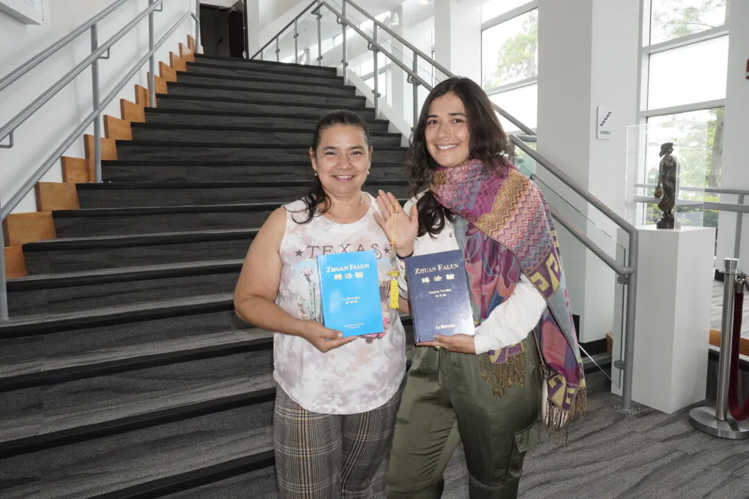 Janeth and Jennyffer Giraldo attended Shen Yun Performing Arts at the Jefferson Performing Arts Center in Metairie, L.A., on May 5, 2024. (Nancy Ma/The Epoch Times)