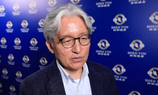 South Korean Theatergoers Deeply Touched by Shen Yun