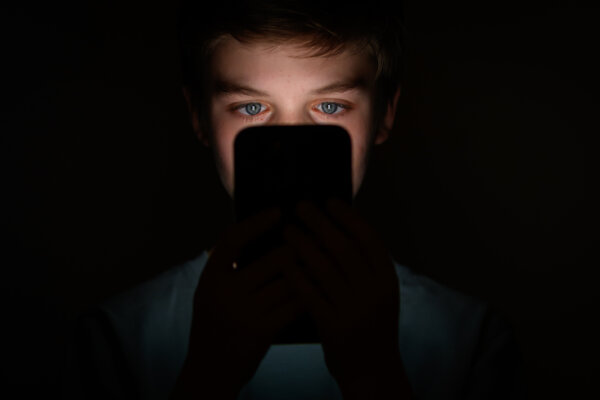 Internet Addiction in Adolescents Can Negatively Affect Brain Function: Study