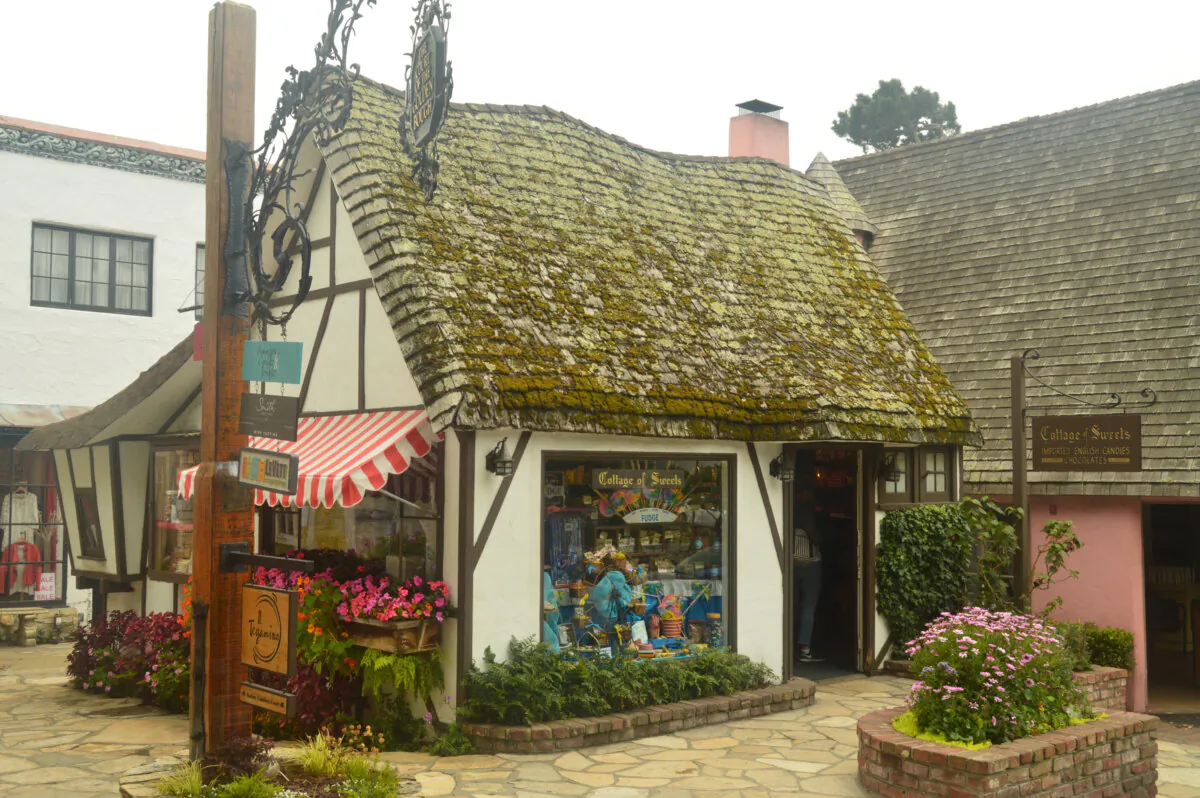Shopping in California's Carmel-by-the-Sea. (Raul Hernandez Balbuena/Dreamstime/TNS)