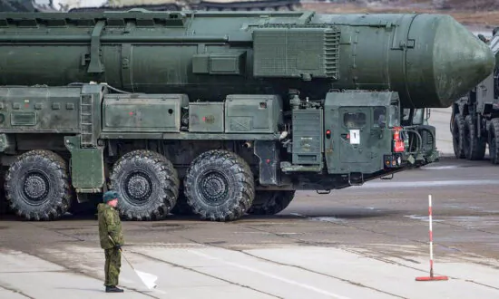 Russia’s Saber-Rattling Prefaces Looming Debate on US Nuclear Weapons Policy, Modernization