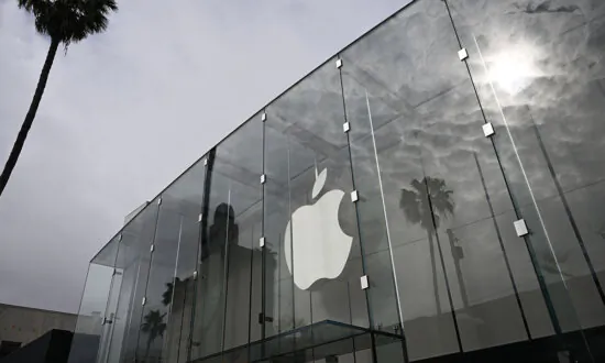 Mixed Reviews on iPad’s ‘Crushing’ Commercial