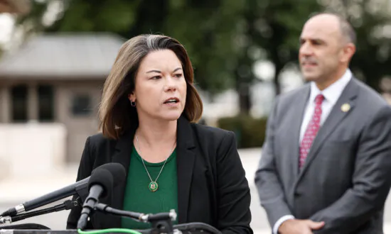 15 House Democrats Ask Biden to Take Executive Action on the Border