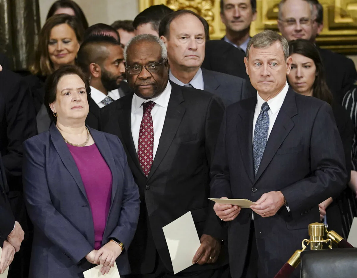 Supreme Court Associate Justices Elena Kagan (L), Clarence Thomas ((2L), Samuel Alito (2R) and Chief Justice John Roberts (R) arrive for services for former President George H.W. Bush at the U.S. Capitol in Washington, on Dec. 3, 2018. (Pablo Martinez Monsivais/AP Photo)
