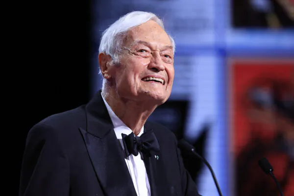 Roger Corman, Independent Filmmaker and Mentor to Hollywood Stars, Dies at 98