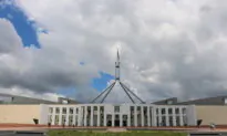 Education Minister Reintroduces Bill to Slash $3 Billion in Student Loans