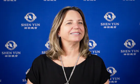 ‘Stunning’ and ‘A Visual Feast’: Gymnastics Federation President Marvels at Shen Yun’s Performance