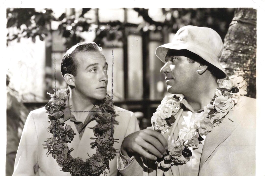 Two Bing Crosby Musicals: 'Rhythm on the Range' and 'Waikiki Wedding' - Vimarsana News