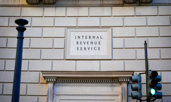 Taxpayers ‘Tricked’ Into Filing for Ineligible Credits, IRS Warns