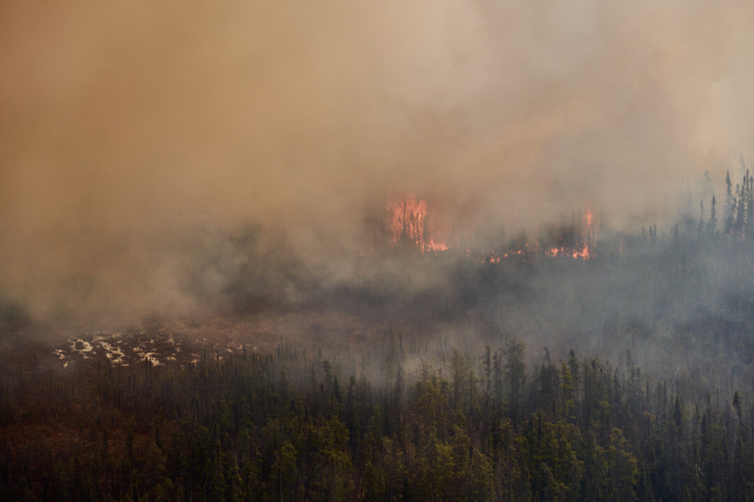 Fire Situation in Western Provinces Improves, With 600 Manitoba Evacuees Getting Green Light to Go Home