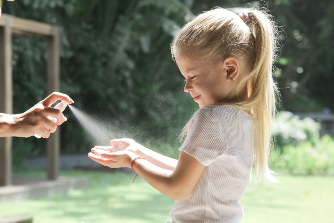 This Natural and Safe Solution Can Effectively Kill Viruses and Germs