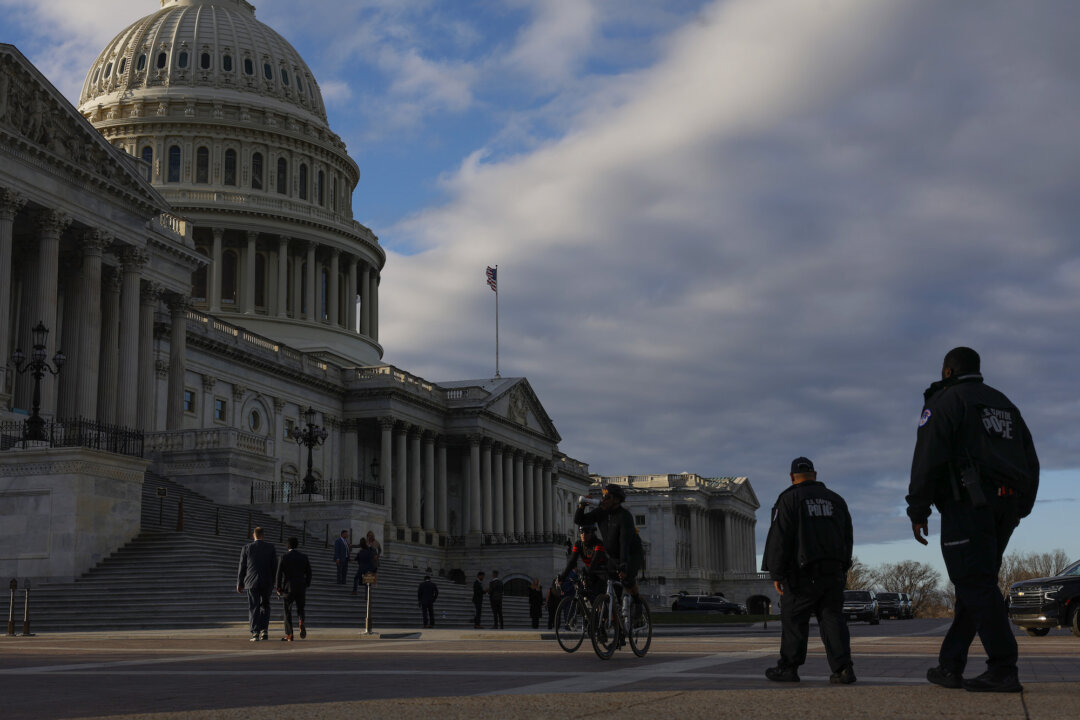 DC Judge Sides With Pastor, Declares US Capitol's Eastern Steps a Free Speech Zone - Vimarsana News