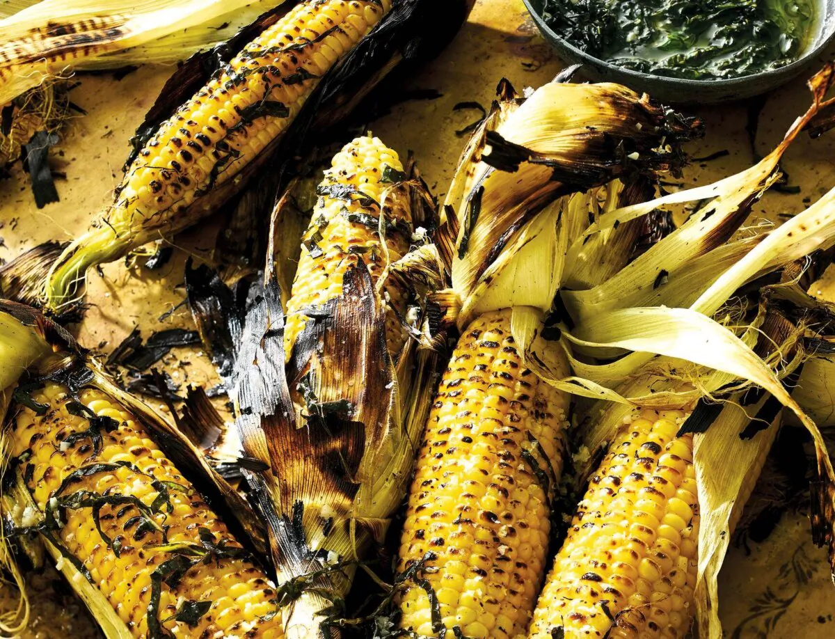 Roasting corn in the embers smokes the corn from the outside in. (Randazzo and Blau)