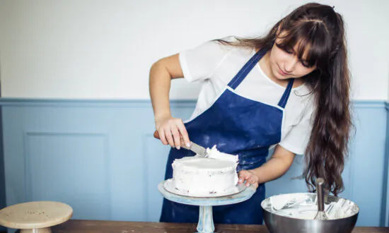 Erase the Miles With a Birthday Cake Kit, Plus More Great Tips