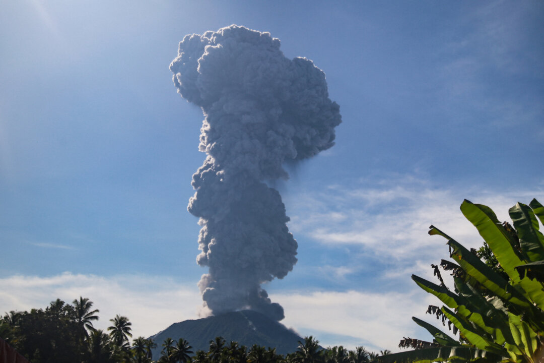 Indonesia Evacuates 7 Villages as Mount Ibu Erupts - Vimarsana News