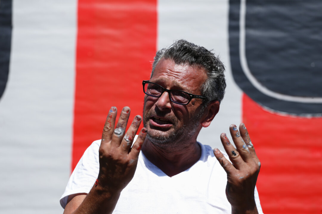 Artist Scott LoBaido Subject of New Documentary 'The Relentless Patriot' - Vimarsana News