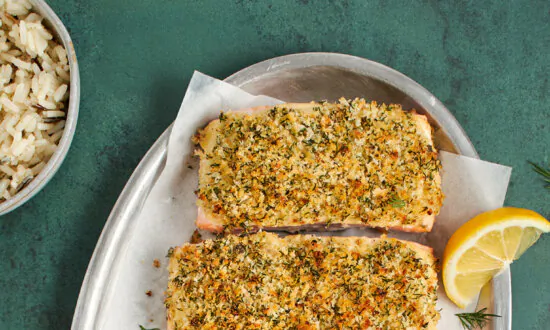 Baked Salmon With Panko-Dill Crust