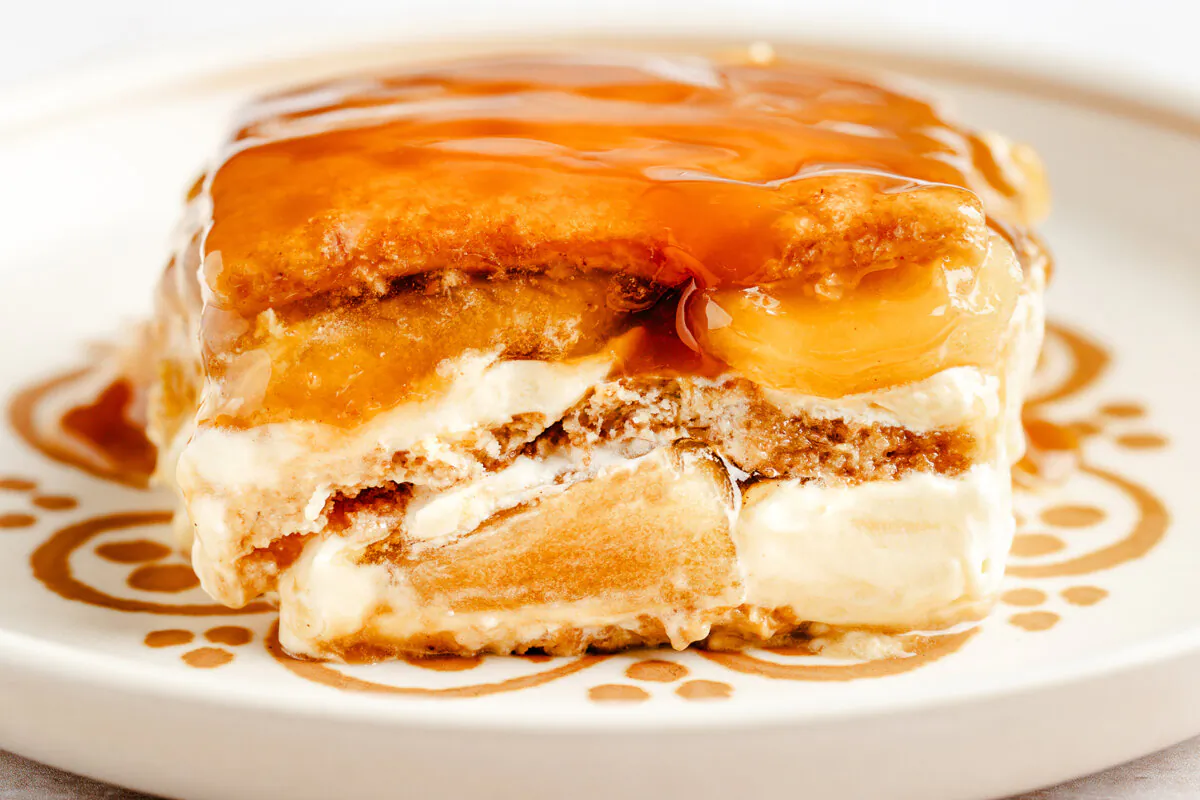 This no-bake caramel apple dessert is packed with sliced apples, whipped cream, and sweet caramel. (Sara Haas/TNS)