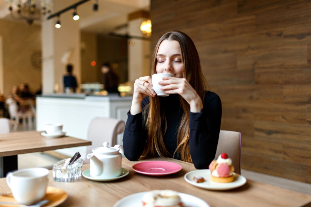 Researchers Find That Music Affects How We Eat