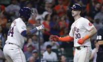 Tucker’s Two Home Runs, Peña’s 10th-Inning Single Lift Astros Over Angels