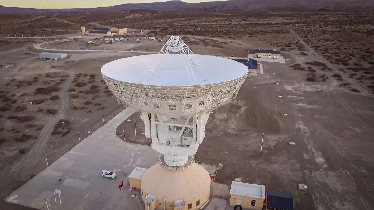 The main antenna of China's deep space ground station in Neuquén Province, Argentina. (Casa Rosada (Argentina Presidency of the Nation)/CC)