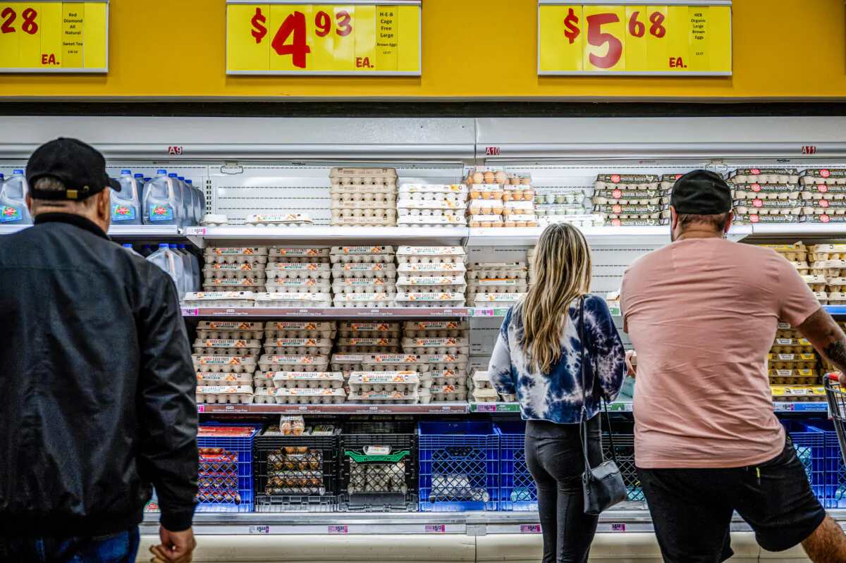 Customers shop for eggs at an H-E-B grocery store in Austin, Texas, on Feb. 8, 2023. (Brandon Bell/Getty Images)