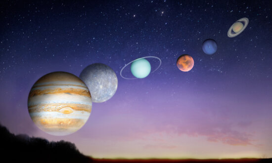 ‘Planet Parade’: 6 Planets to Align in the Sky With Moon in June—Here’s What You Need to Know