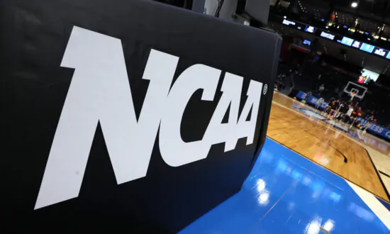 College Athletes May Qualify as Employees Under New Test: Appeals Court