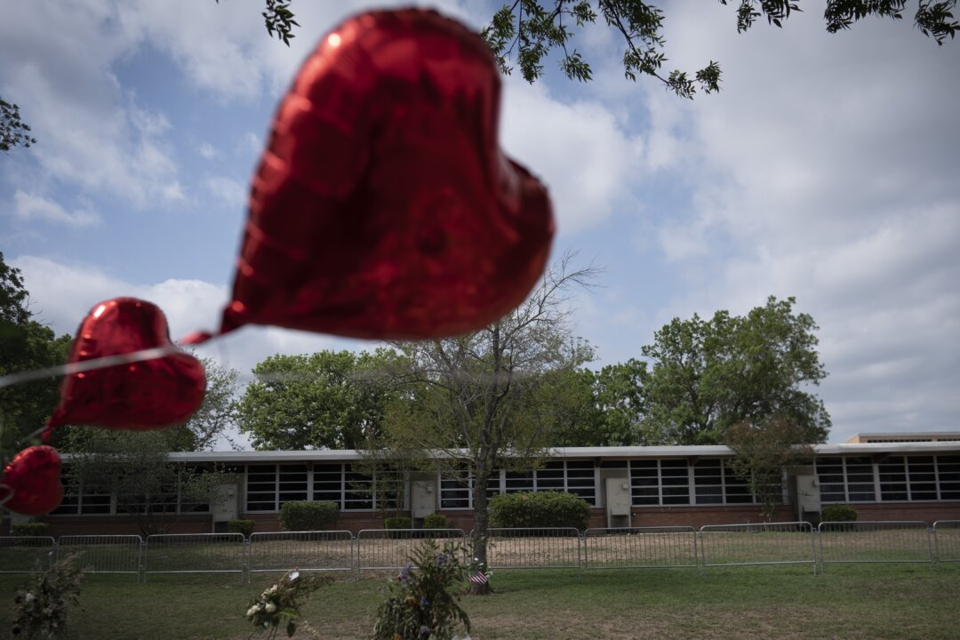 Uvalde Marks 2nd Anniversary of School Shooting - Vimarsana News