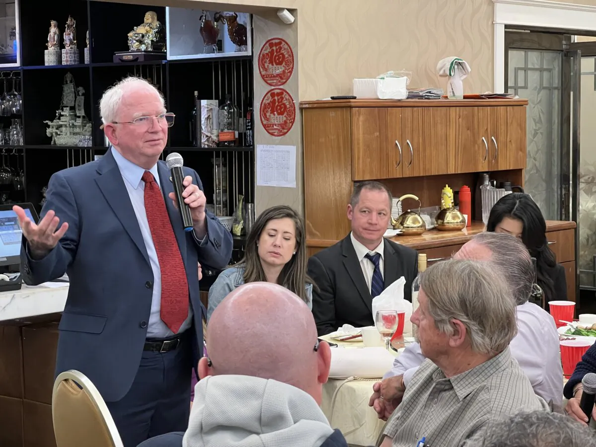Former Chapman Law School dean John Eastman speaks at a Tea Party dinner in Burlingame, Calif., on May 18, 2024. (Brad Jones/The Epoch Times)