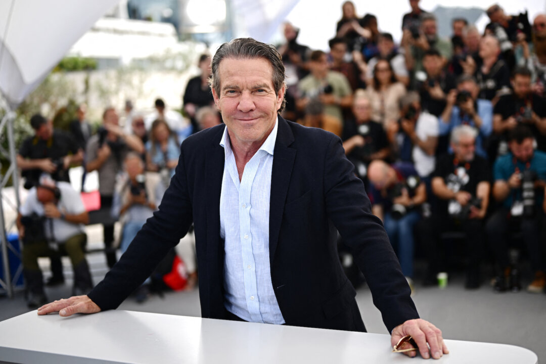 Dennis Quaid Praises Donald Trump: 'I Think I'm Gonna Vote for Him' - Vimarsana News