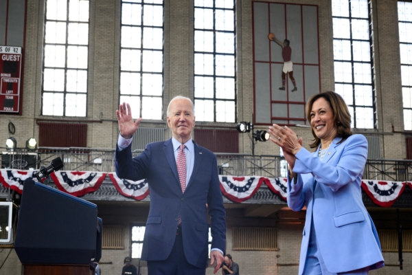 Gettyimages-2154631169-topshot-us-vote-politics-biden-harris