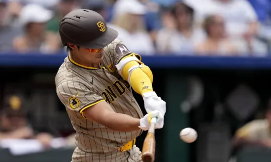 Kim’s 3-run Double Helps Lead Padres Past Royals 7–3