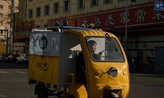 Canned-Gas Delivery Workers in Central China Hold Strike Over Industry Monopoly