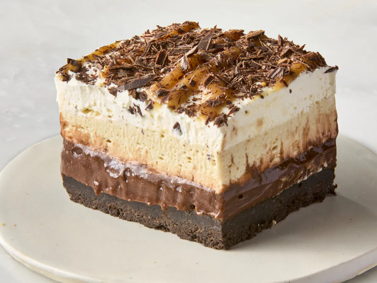 Turn chocolate and peanut butter into the ultimate no-bake summer dessert. (Alex Lepe/TNS)