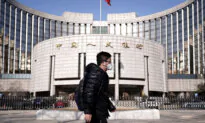 ANALYSIS: Economic Pressure Forces China’s Central Bank to Implement Gradual Currency Depreciation Policy