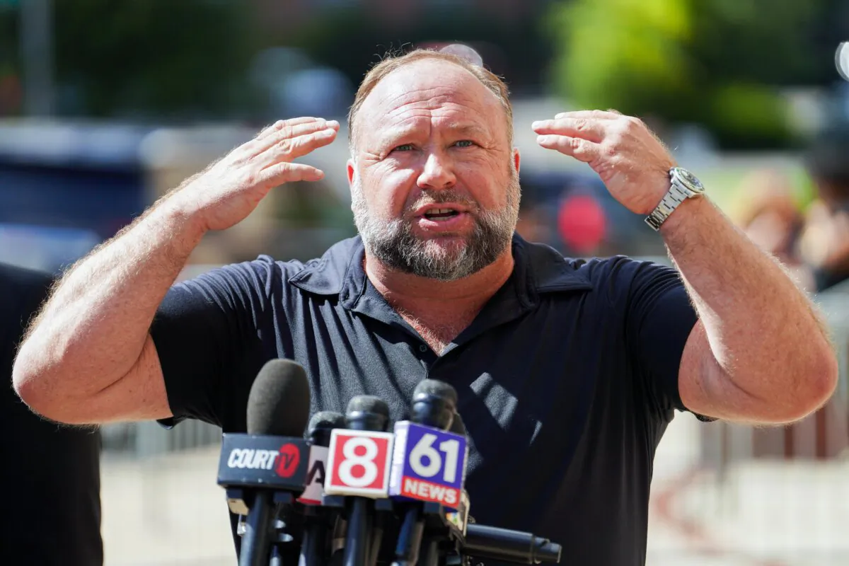 InfoWars founder Alex Jones speaks to the media outside Waterbury Superior Court during his trial in Waterbury, Conn., on Sept. 21, 2022. (Joe Buglewicz/Getty Images)