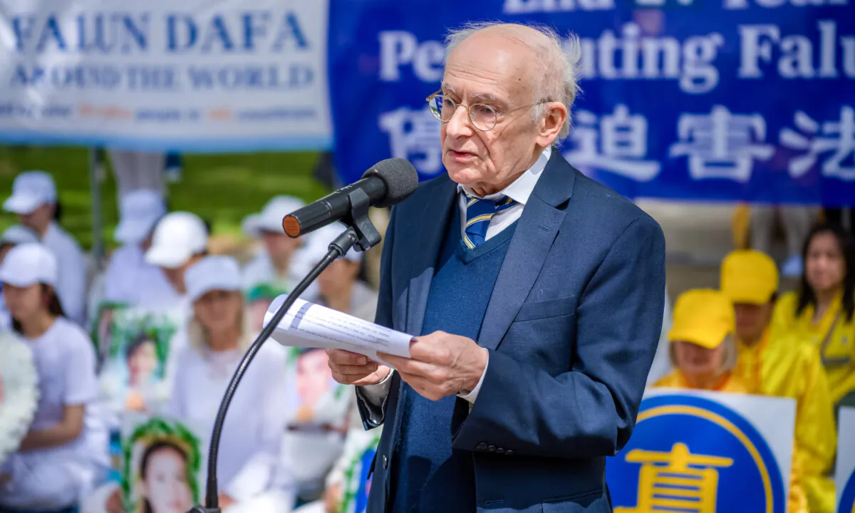 Human rights lawyer David Matas speaks at an event marking the 24th anniversary of the Chinese regime's ongoing persecution of Falun Gong, in London on July 15, 2023. (Yanning Qi/The Epoch Times)