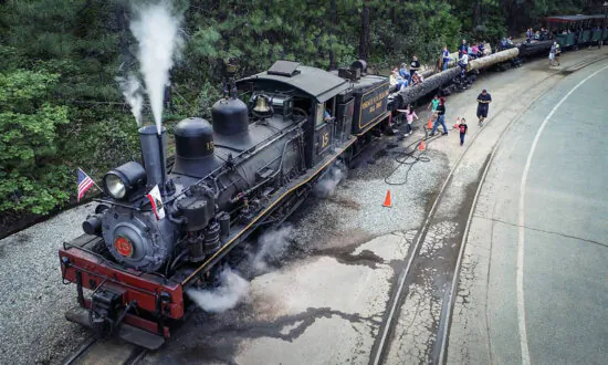 Going to Yosemite National Park? This Scenic Train Ride Has Made USA Today’s Top 10 List
