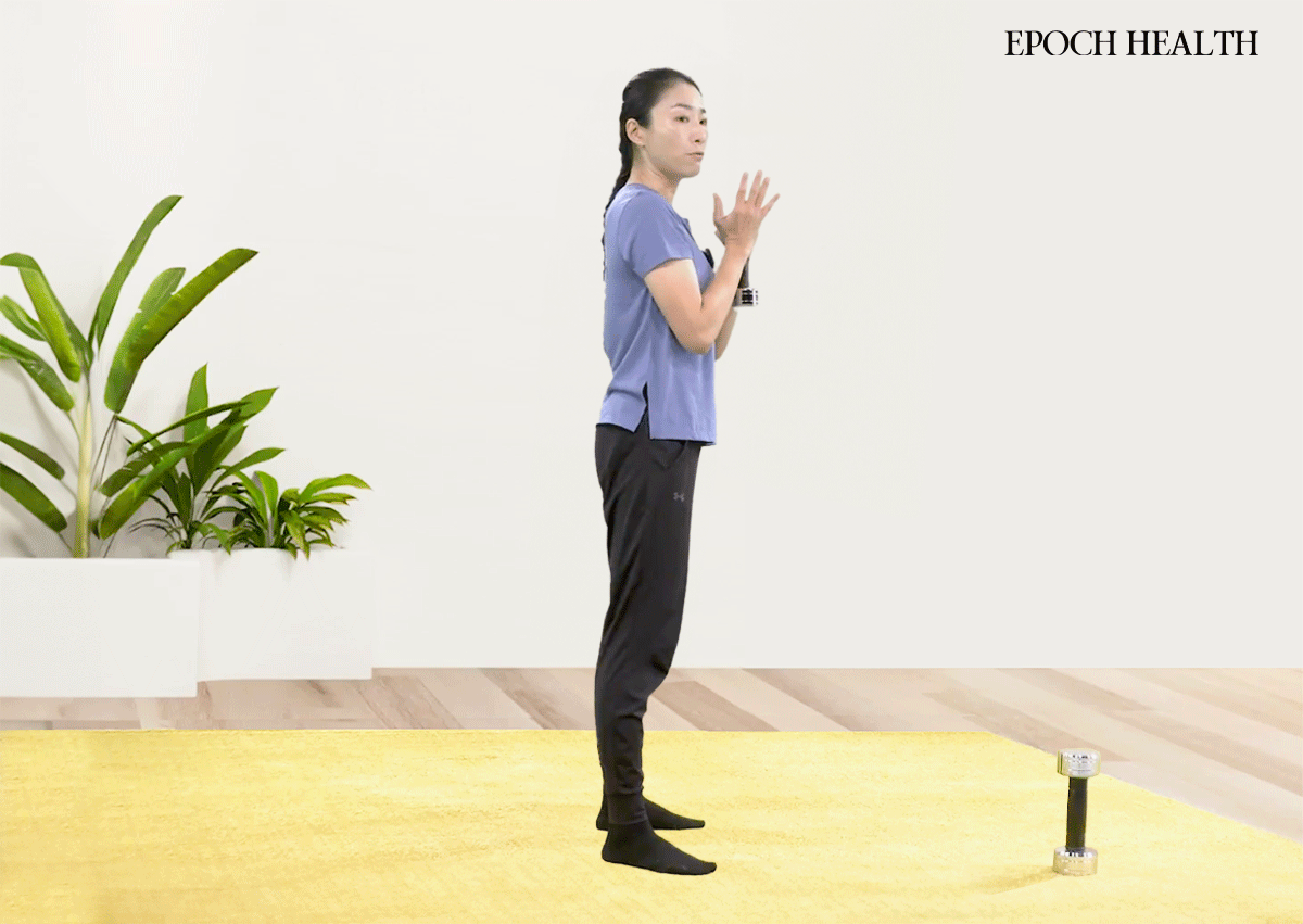 Goblet Squat. (The Epoch Times)
