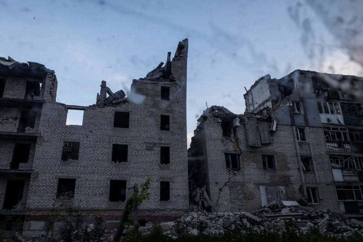 A view shows heavily damaged buildings in the town of Chasiv Yar in Donetsk region, Ukraine, on May 23, 2023. (Yevhenii Zavhorodnii/Reuters)