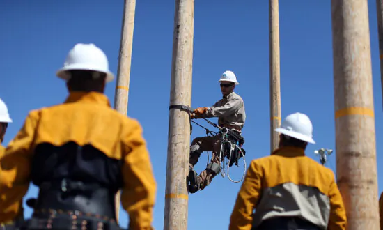 Job Vacancies Face Consecutive Drops Across Australia