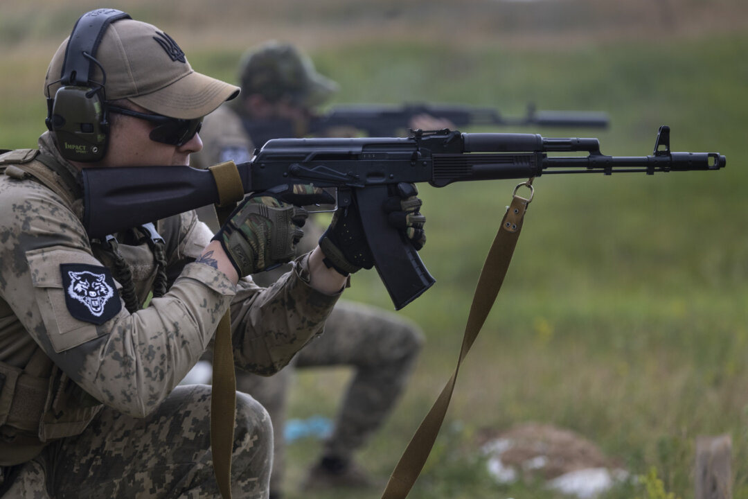 Ukraine's Azov Brigade Now Eligible to Receive US Weapons, Training: State Department - Vimarsana News