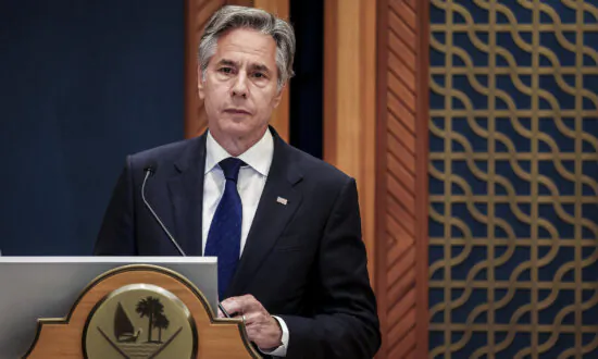 Blinken Meets Romanian Foreign Minister, Signs Memorandum of Understanding