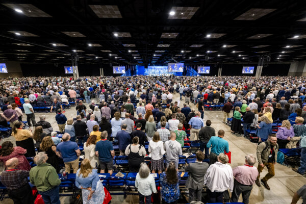 US Baptists Vote on Women Pastor Ban