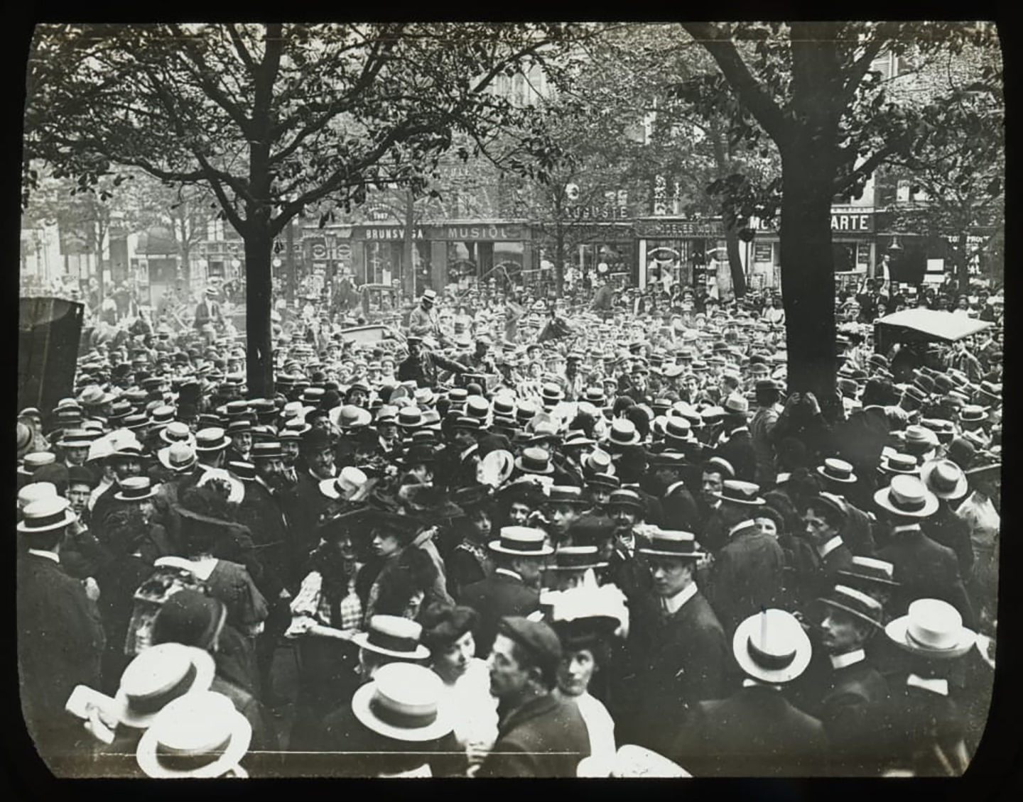 Winning 1908 NY-France automobile race