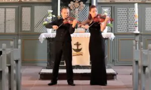 W.A. Mozart: The Marriage of Figaro–Overture | Duo Divites