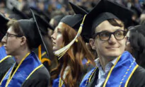Weekend of Graduation Ceremonies Begins at California Universities Without Major War Protests