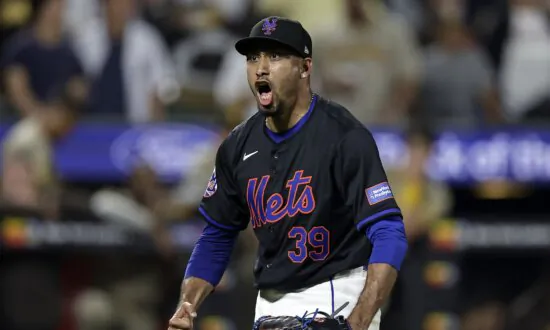 Díaz Converts 1st Save Chance Since Returning From Injured List as Mets Hold Off Padres 2-1