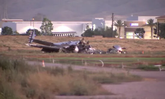 2 Killed When Vintage Plane Crashes During Father’s Day Event at Southern California Airfield
